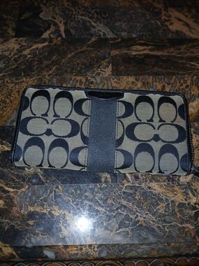 Coach Signature Canvas Continental Wallet in Black and Tan